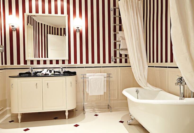 Chambre Standard Vue Mer Latérale, Le Negresco