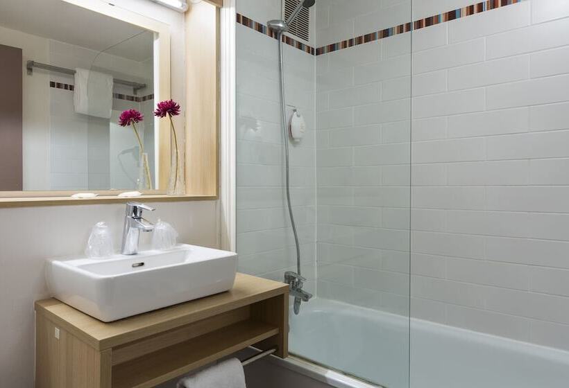 Номер Стандарт, Comfort Hotel Pithiviers