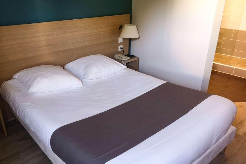 Quarto Estandar, Comfort Hotel Pithiviers