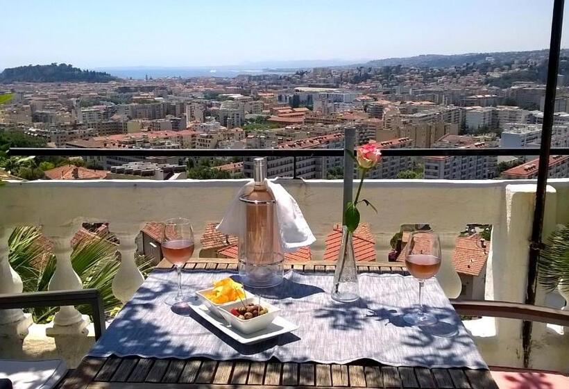 Standard Triple Room with Terrace, Le Panoramic Boutique Hôtel