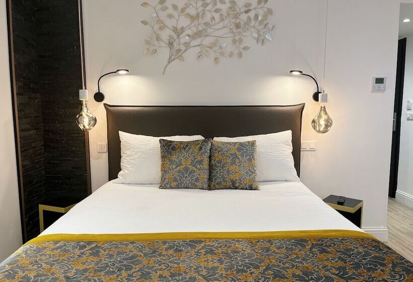 Номер Стандарт, Le Confidentiel Hôtel & Spa