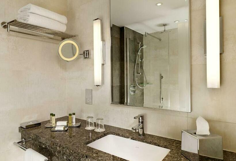 Семейный Номер, Doubletree By Hilton  London  Victoria