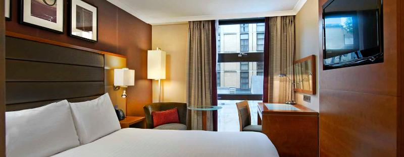 Номер Стандарт, Hilton London Kensington