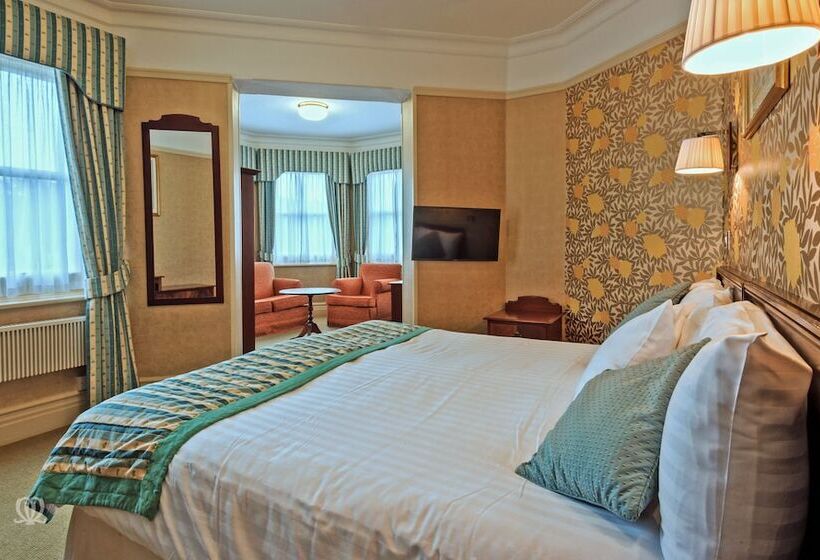 اتاق لوکس, Metropole Hotel And Spa