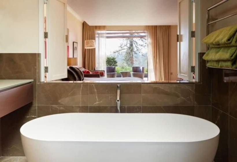 Полулюкс, Ockenden Manor Hotel & Spa