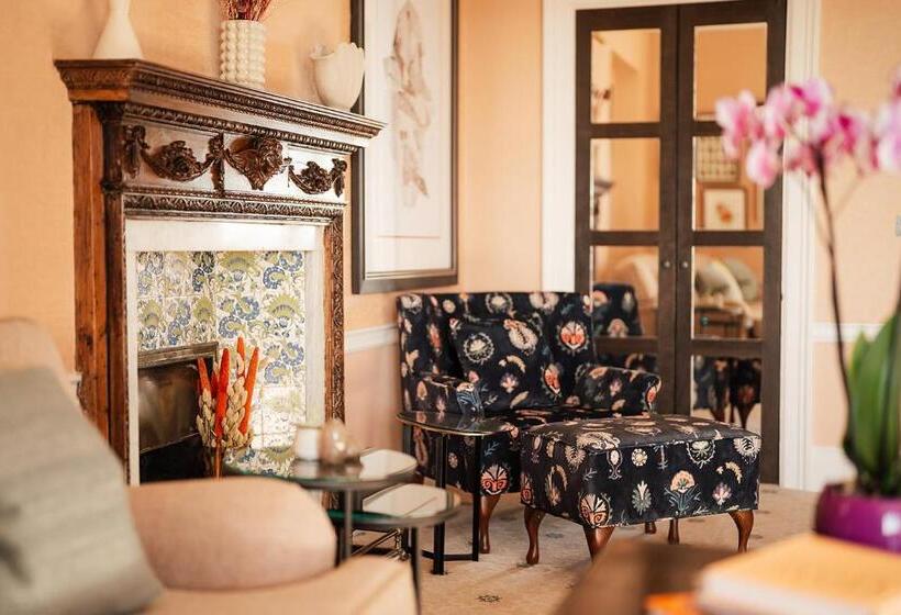 Полулюкс Вид на Сад, South Lodge