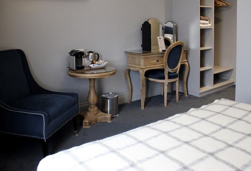 Номер Deluxe, Blue Boar