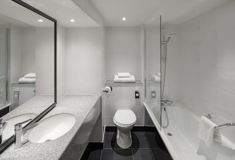 اتاق استاندارد, Crowne Plaza Nottingham, An Ihg