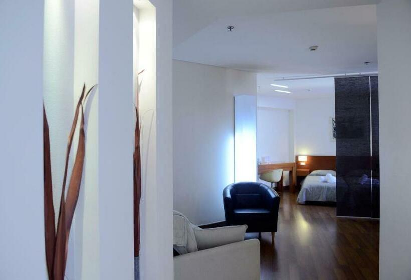 Полулюкс, Dorian Inn   Sure Hotel Collection By Best Western