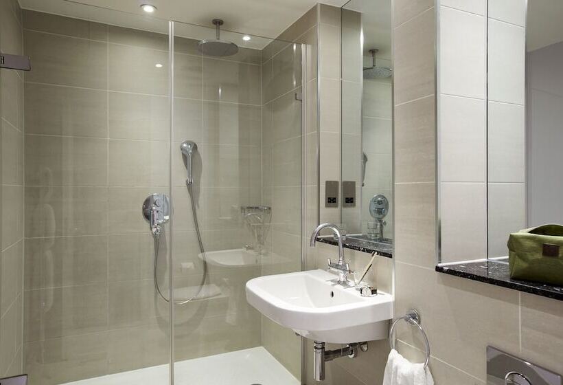 Номер Deluxe, The Clermont London, Charing Cross