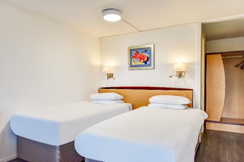 Номер Стандарт, The Hotel Rafiya, Redditch