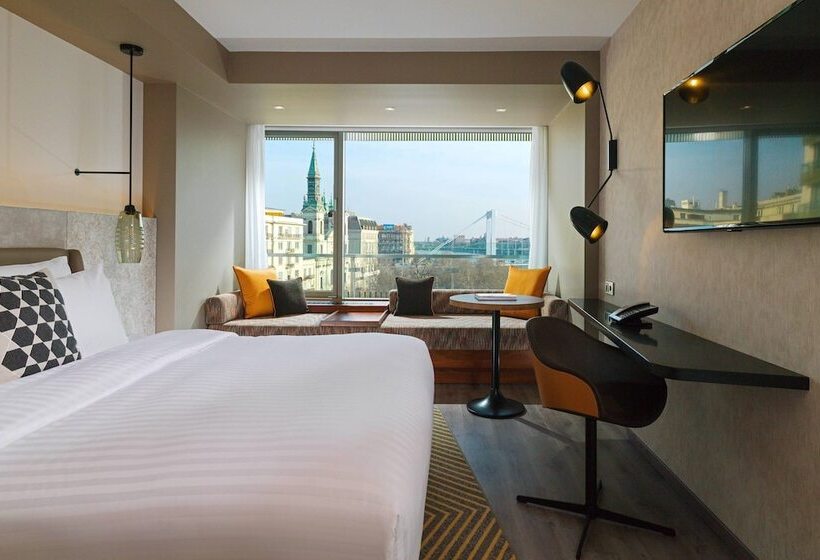 Номер Executive, Budapest Marriott