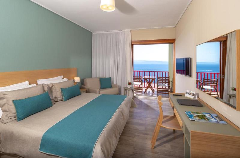 اتاق لوکس با چشم‌انداز دریا, Skiathos Palace