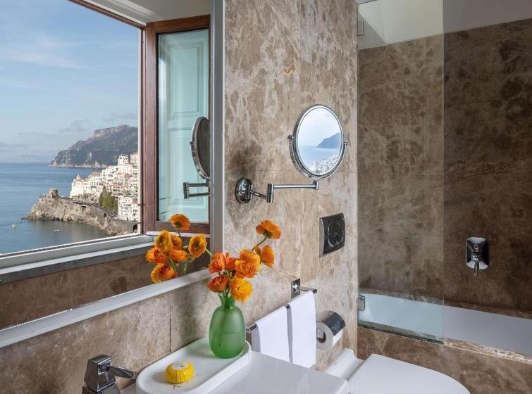 Habitación Premium Vista al Mar., Anantara Convento di Amalfi Grand Hotel