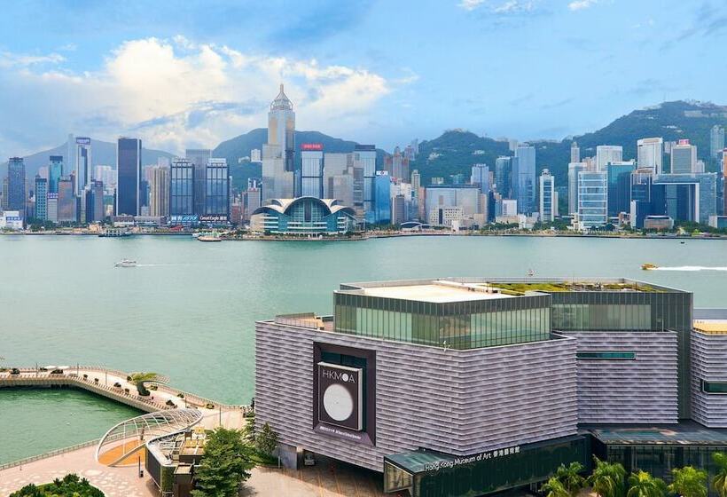 سوئیت کلوب با چشم‌انداز, Sheraton Hong Kong Hotel & Towers