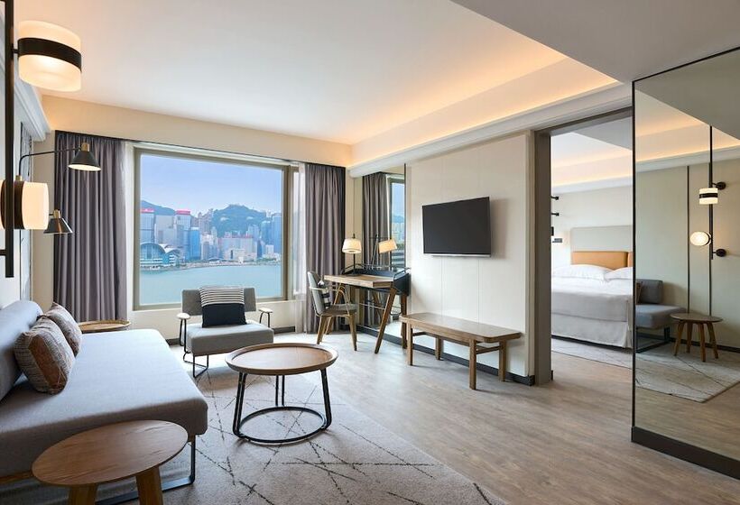 سوئیت کلوب با چشم‌انداز, Sheraton Hong Kong Hotel & Towers