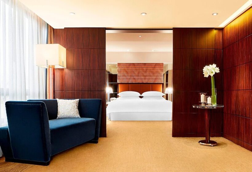 سوییت لوکس, Sheraton Hong Kong Hotel & Towers