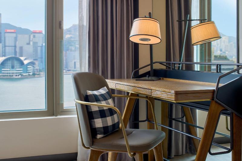 اتاق استاندارد با چشم‌انداز, Sheraton Hong Kong Hotel & Towers