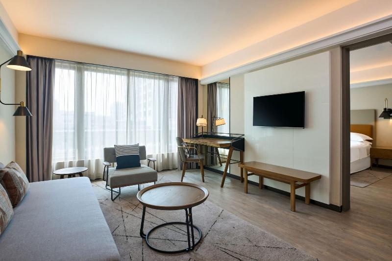 سوئیت کلاب, Sheraton Hong Kong Hotel & Towers
