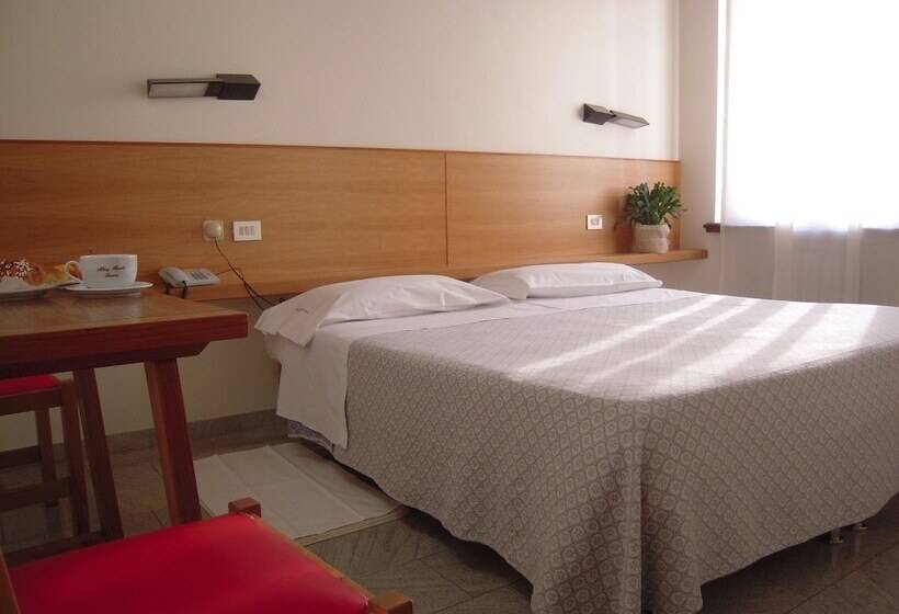 اتاق استاندارد, Albergo Bianchi Stazione