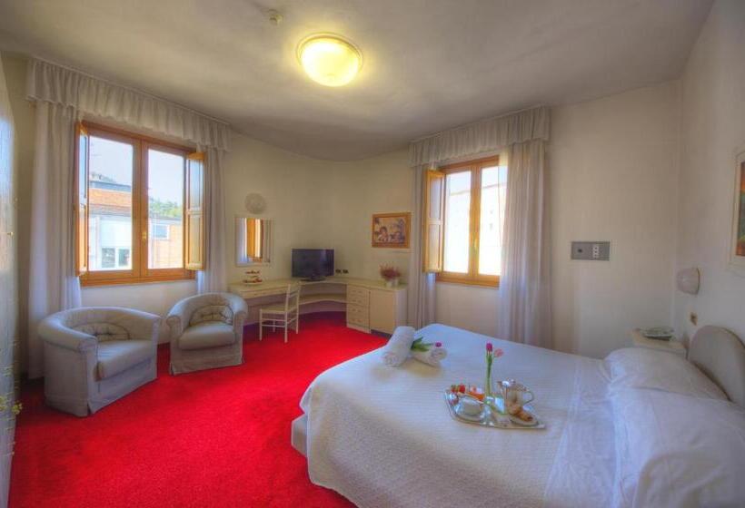 Номер Стандарт Трехместный, Grand Hotel Milano