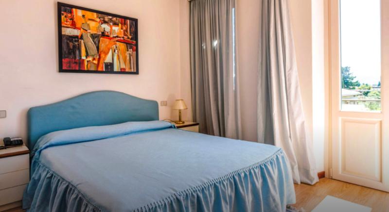 اتاق استاندارد سه نفره, Maderno