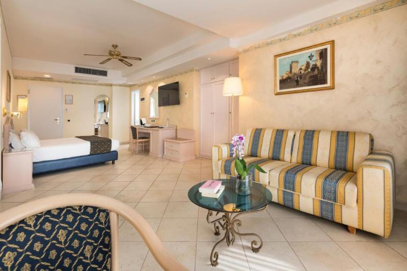 جناح مطلّ علي البحر, Sant Alphio Garden Hotel & Spa