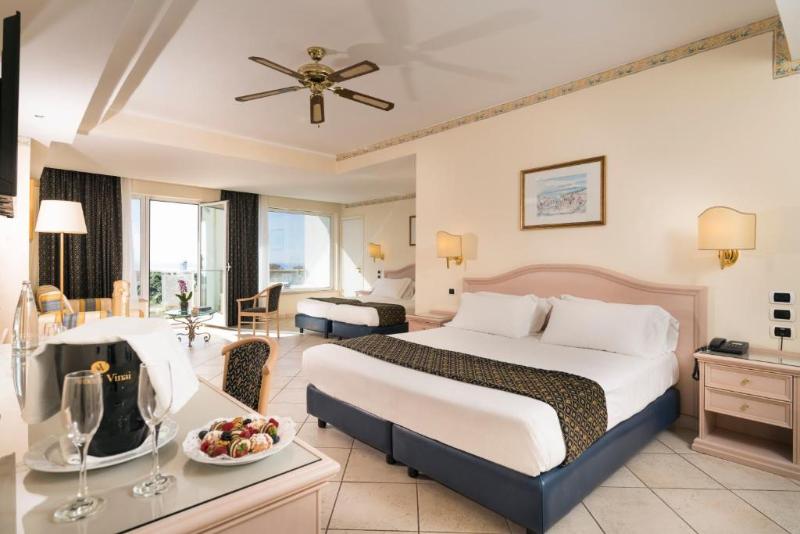 Люкс Вид на Море, Sant Alphio Garden Hotel & Spa
