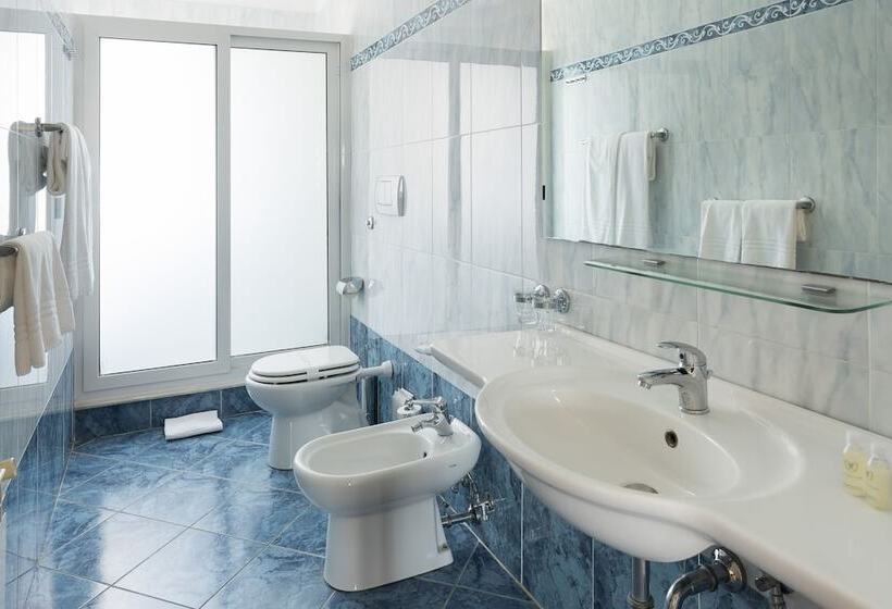 غرفة قياسية ثلاثية, Sant Alphio Garden Hotel & Spa