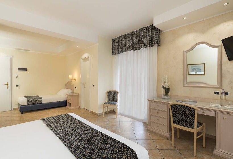 Номер Стандарт Трехместный, Sant Alphio Garden Hotel & Spa