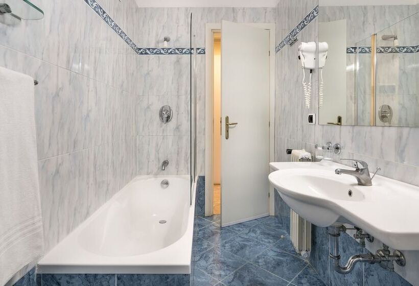 Четырехместный Номер Стандарт, Sant Alphio Garden Hotel & Spa