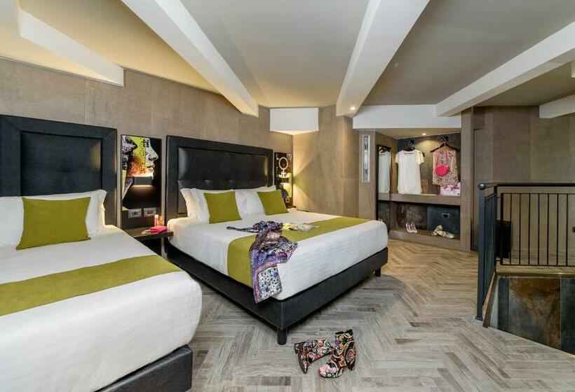 سوییت دوبلکس, Just Hotel Milano