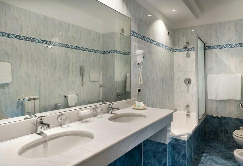جناح مطلّ علي البحر, Sant Alphio Garden Hotel & Spa