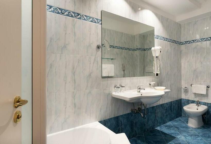 Полулюкс с Балконом, Sant Alphio Garden Hotel & Spa