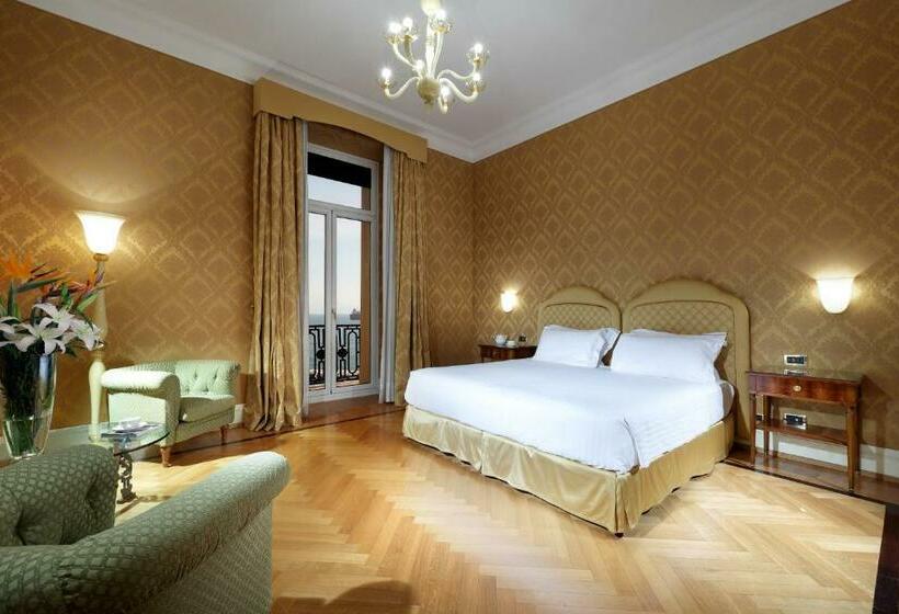 اتاق لوکس با چشم‌انداز دریا, Eurostars Hotel Excelsior