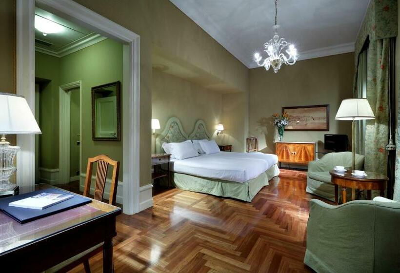 سوییت جونیور با چشم‌انداز دریا, Eurostars Hotel Excelsior