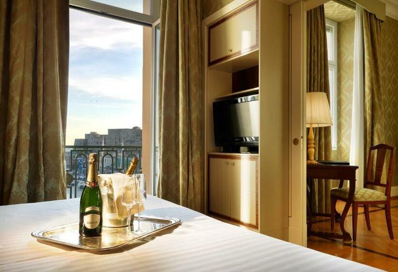 سوییت با چشم‌انداز دریا, Eurostars Hotel Excelsior