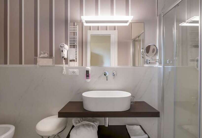 Четырехместный Номер Economy, Grand Hotel Tettuccio