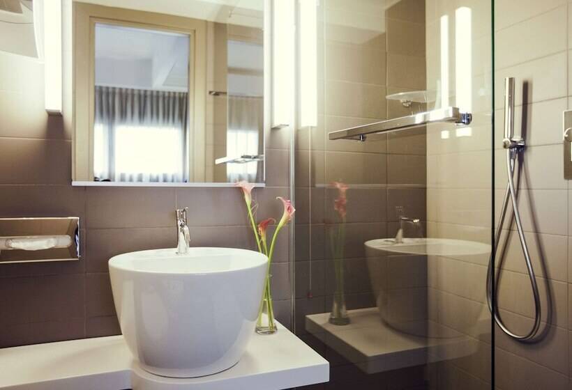 חדר יחיד קלאסי, Mercure Roma Centro Colosseo