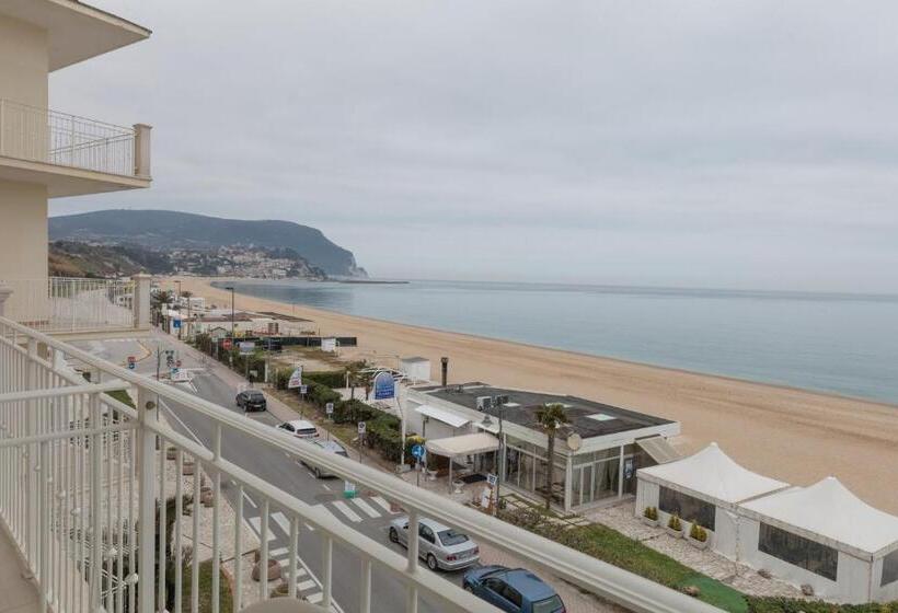 Номер Стандарт Вид на Море, Numana Palace