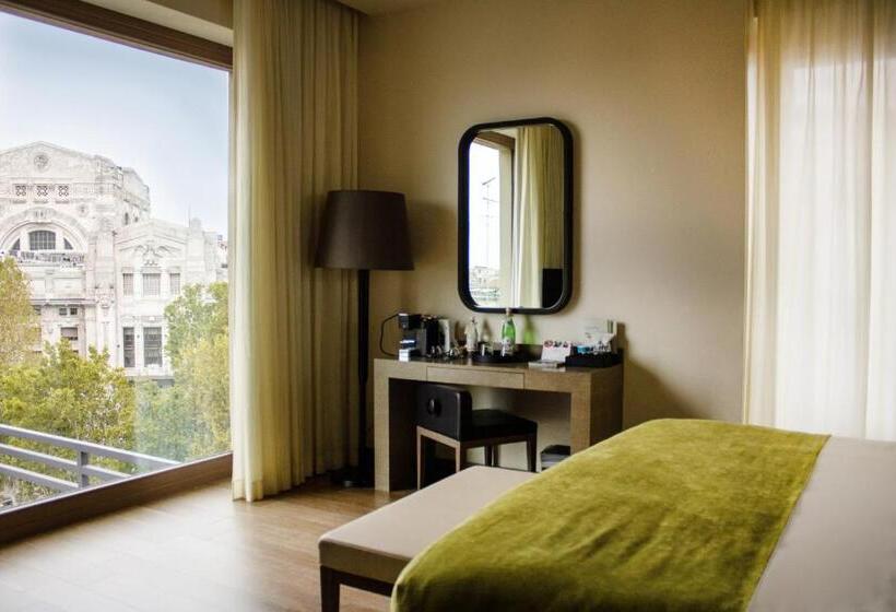 سوئیت جونیور با چشم‌انداز, Starhotels Echo