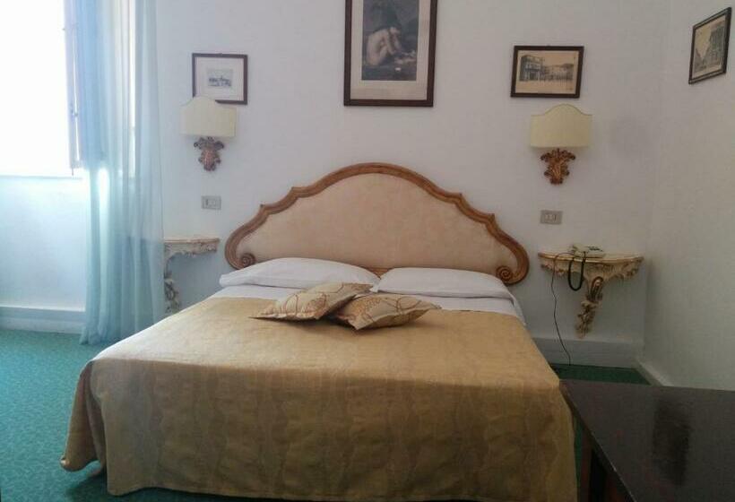 اتاق استاندارد سه نفره, Villa Kinzica