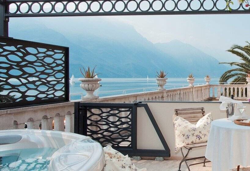 Номер Стандарт с Гидромассажем, Bellavista Lakefront Hotel & Apartments
