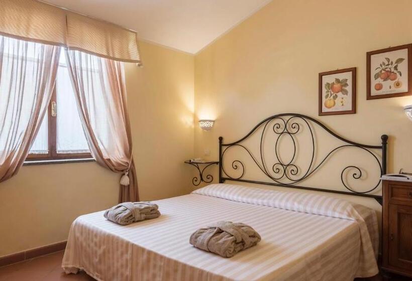 Люкс с Балконом, Antico Casale Di Scansano Resort