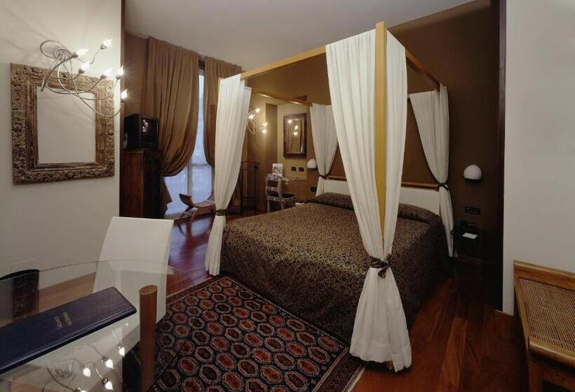 اتاق لوکس, Art Hotel Boston