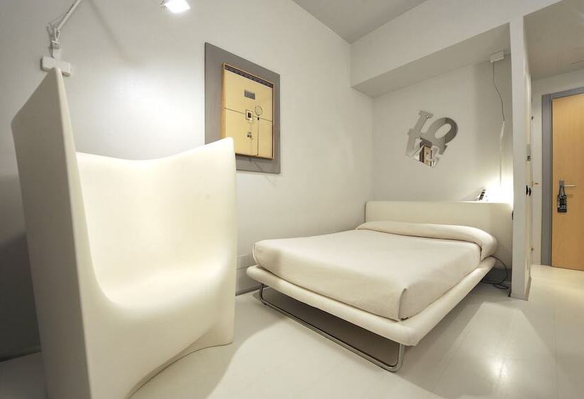 اتاق لوکس یک تخته, Art Hotel Boston