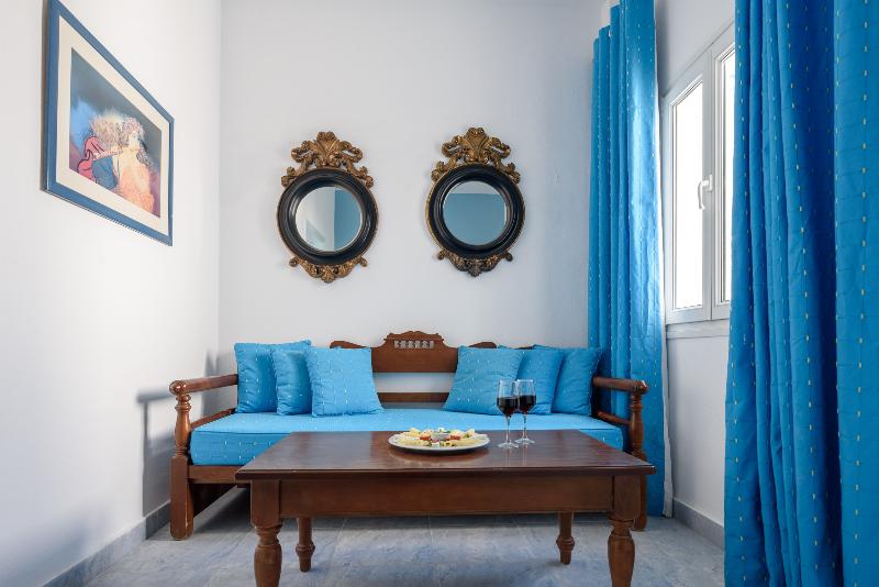 اتاق لوکس, Art Hotel Boston