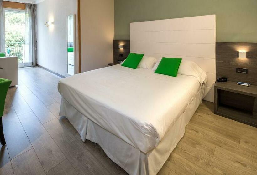 스탠다드 트리플 룸 가든 전망, Best Western Regina Elena