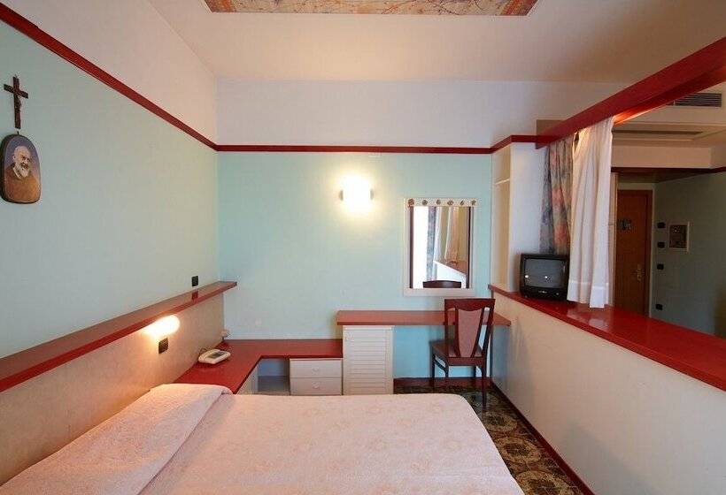 Quarto Estandar Individual, Gaggiano