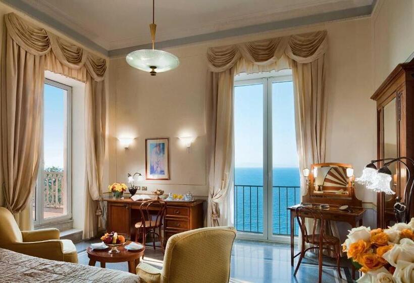 Номер Deluxe Вид на Море, Grand Hotel Excelsior Vittoria